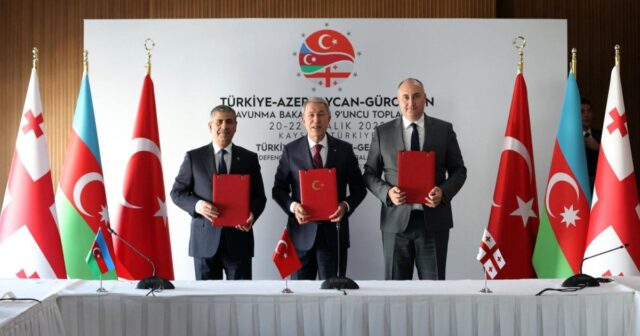 Kayseridə üçtərəfli görüşün nəticələrinə dair yekun sənəd imzalanıb – FOTO