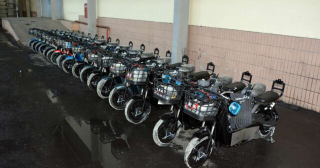 GÖMRÜKDƏN GİZLİ YOLLA MOPED KEÇİRMƏK İSTƏDİLƏR