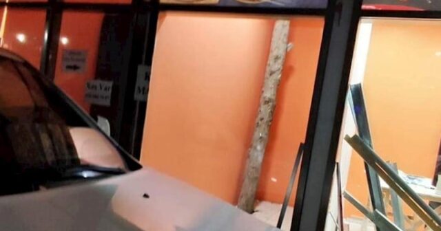 Xətaidə restoran tikənlər ağacları kəsməmək üçün bu üsula əl atdılar – Fotolar
