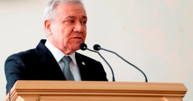 GDU REKTORUNUN TENDER FƏRASƏTİ – MAŞIN TƏMİRİNƏ BAŞLAYIB