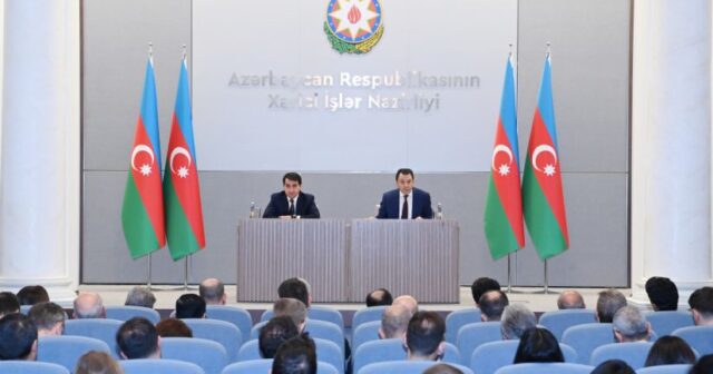 Prezidentin köməkçisi: Laçın yolunu azərbaycanlı etirazçılar deyil, Rusiya sülhməramlıları bağlayıb
