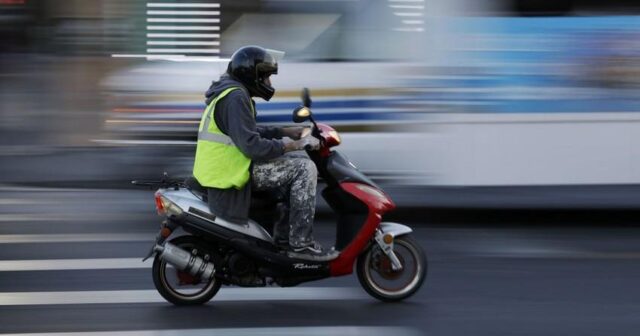 Sürəti 50 km/saatdan çox olan vasitələri sürücülük vəsiqəsi ilə idarə etmək tələb olunacaq