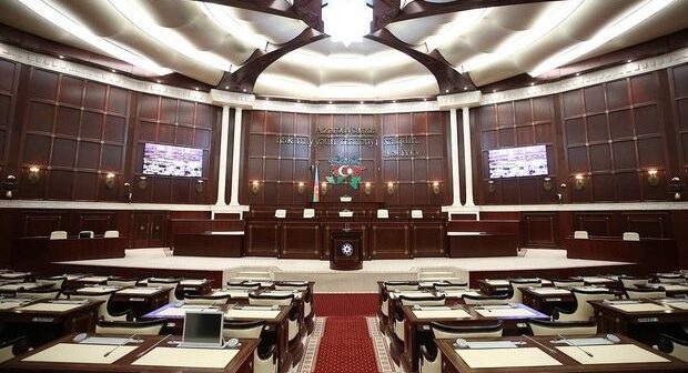 BOŞ QALAN DEPUTAT YERLƏRİ ÜÇÜN NİYƏ SEÇKİ KEÇİRİLMİR?