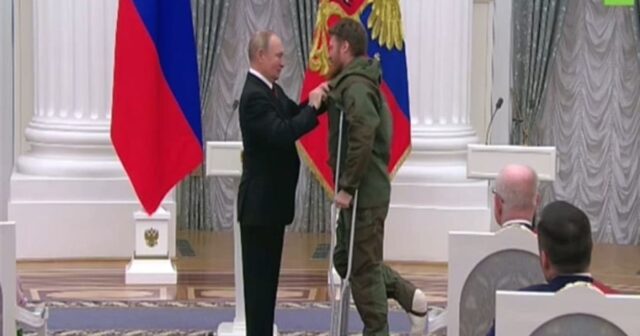 Putin Semyon Peqovu mükafatlandırdı