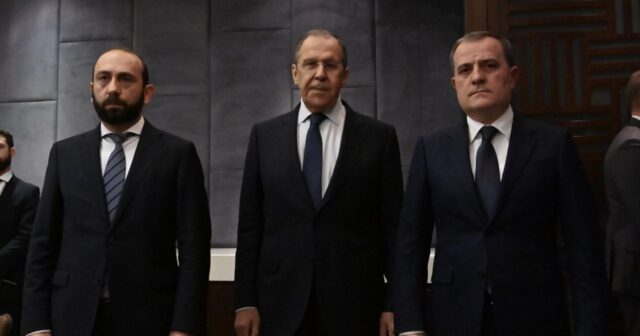 GÖRÜŞ BAŞ TUTMADI… RUS ETİRAZÇILARIN OLDUĞU YOLU ZOR GÜCÜNƏ AÇMALIDIR…