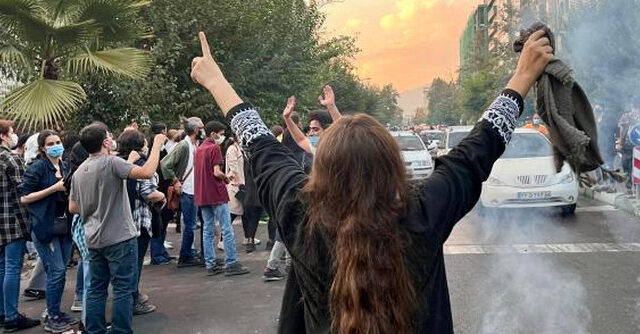 TƏBRİZDƏ REPRESSİYA RÜZGARI: XANIM FƏAL HƏBS EDİLDİ