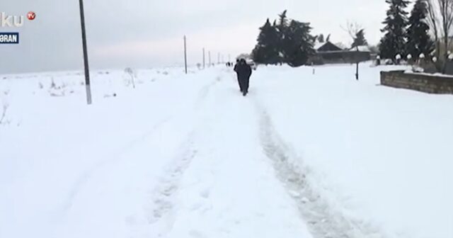Bu kənddə yol bağlanıb, nə çörək var, nə də un – VİDEO
