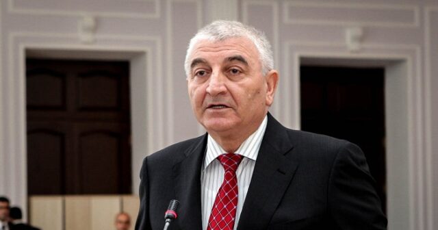Məzahir Pənahov bir həftədə 2 oğluna dəbdəbəli toy etdi