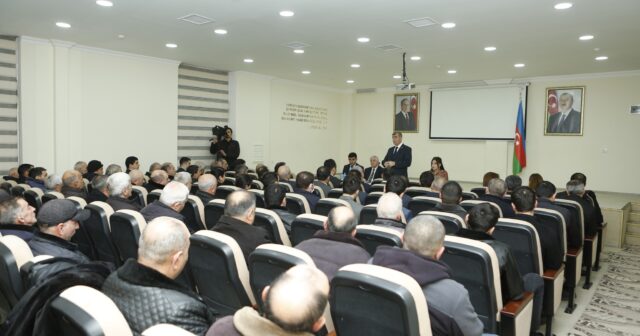 Şirvan Şəhər İcra başçısı sakinlərlə növbəti səyyar görüş keçirib – Fotolar