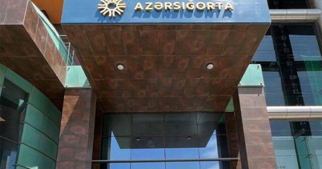 “Bakı Sığorta” ilə“Azərsığorta” MƏHKƏMƏ QARŞISINDA