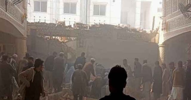 Pakistanda məscid partladıldı: 28 ölü, 150 yaralı