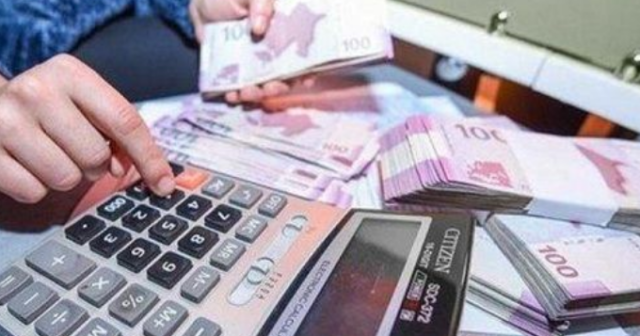 Bu şəxslərə bu il üç dəfə əlavə maaş ödəniləcək