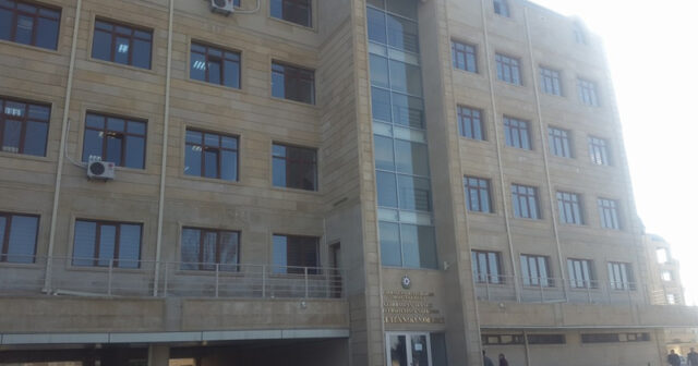 Bakıda kollecin bufetində müəllimlə tələbələr arasında dava: İşə nazirlik qarışdı…