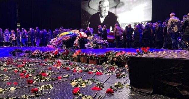 Vaxtanq Kikabidze ilə vida mərasimi keçirilir – Fotolar