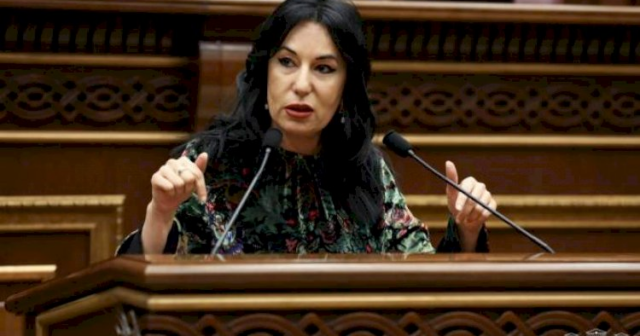 NAİRA ZOHRABYAN: “LAÇIN DƏHLİZİNİN DİPLOMATİK YOLLA AÇILMASI İMKANLARI TÜKƏNİB, TƏK VASİTƏ HƏRBİ YOLDUR”