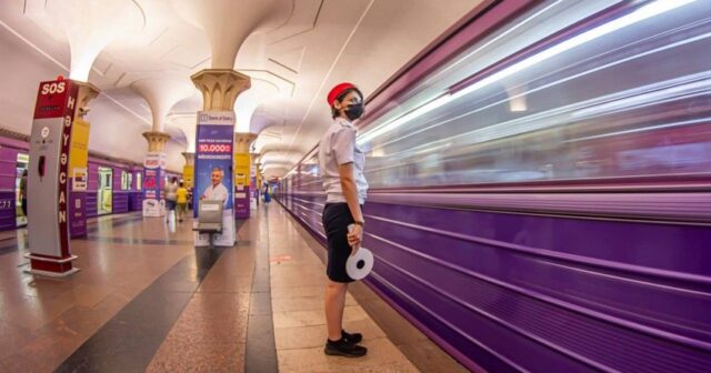 Bakı metrosunda sərnişin vəfat edib