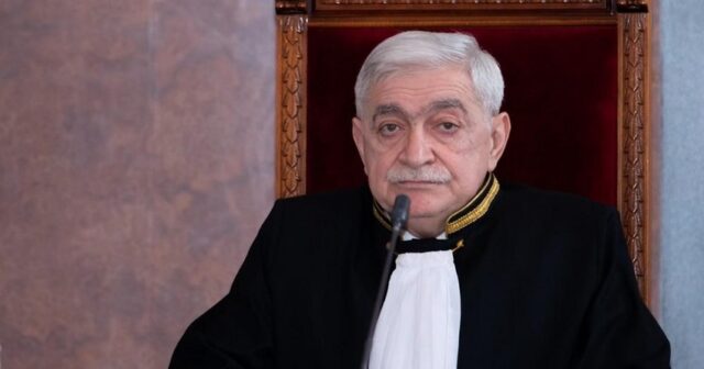 Konstitusiya Məhkəməsinin hakimi vəfat etdi
