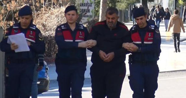 Zəlzələdə dağılan daha bir binanın podratçısı həbs edildi