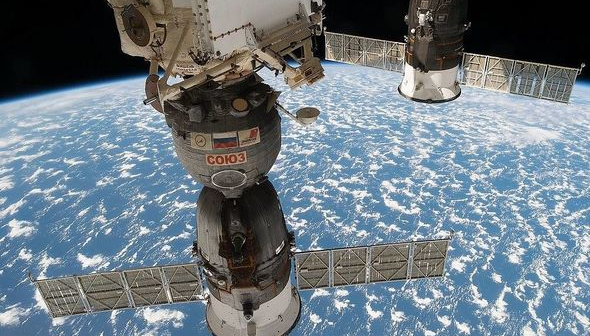 RUS KOSMONAVTLAR KOSMİK STANSİYADA QAPALI QALDI