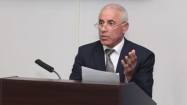 Abdullayev: “Neftçi”də hər şey var, oyun yoxdur”