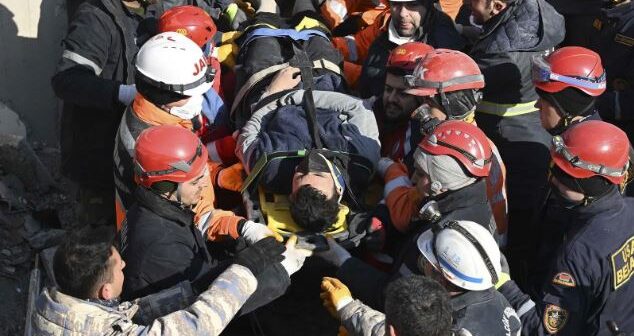 9 gün sonra iki qardaşı sağ çıxaran xilasedicilər göz yaşlarını saxlaya bilmədi – FOTO