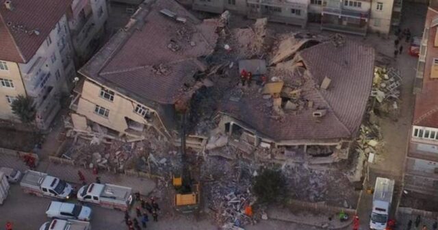 Hatayda qadın və iki uşaq zəlzələdən 228 saat sonra xilas edildi