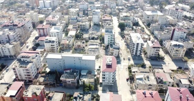 DAĞILAN BİNALARI YOXLAMAĞA GƏLƏN MÜHƏNDİSLƏR ÖLÜMLƏ HƏDƏLƏNDİ