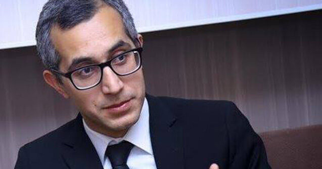 TƏHSİL EKSPERTİNDƏN EMİN ƏMRULLAYEVİN KADRLARI HAQQINDA SƏRT SÖZLƏR… “SAVADSIZDIRLAR…” – FOTO