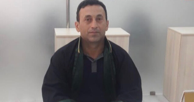 Sumqayıtda vəkil özünü asdı
