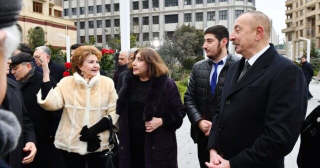 İlham Əliyev bəstəkar Tofiq Quliyevin abidəsinin açılışında – FOTO