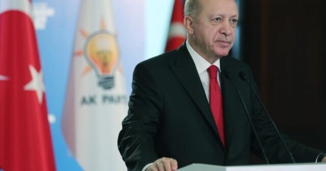 ƏRDOĞANIN PARTİYASINA DƏSTƏK 30 %-DƏN AŞAĞI DÜŞDÜ