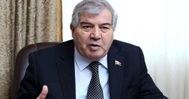 Sabir Rüstəmxanlı: “Kadrların biri gedir, başqası gəlir, amma vəziyyət dəyişilmir”
