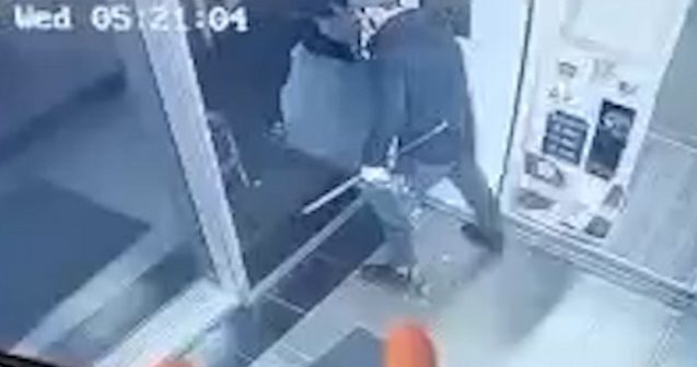 Nərimanovda aparatdan 29 min manat oğurlandı – VİDEO
