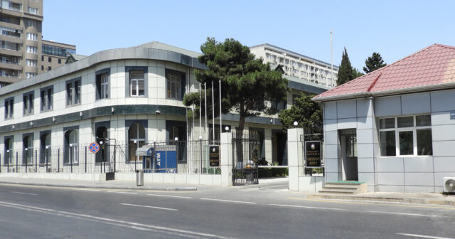 Penitersiar Xidmətin Müalicə Müəssisəsinin rəisi xəstə məhkumlara ZÜLM EDİR… – İTTİHAM