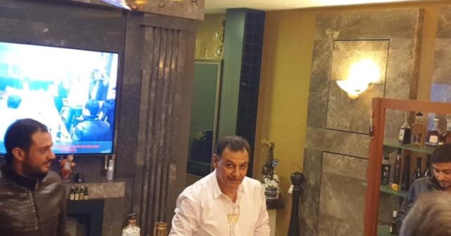Hafiz Məmmədov evlərini və restoranını satdı