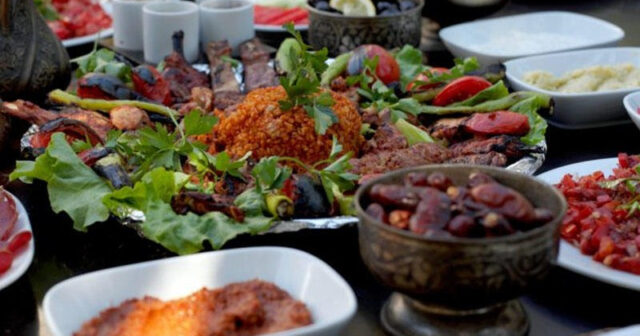 Oruc tutanlar üçün VACİB MƏLUMAT – İmsakda və iftarda bunlara əməl edin