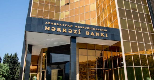 MƏRKƏZİ BANKIN İŞÇİLƏRİ ÜÇÜN HƏR GÜN 250 LİTR SÜD ALIRLAR – QƏRİBƏ TENDER