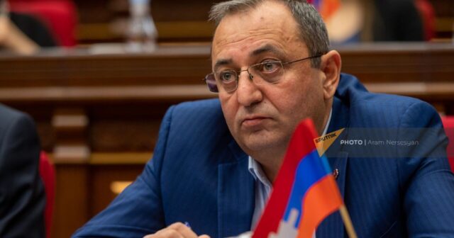 Ermənistan müxalifəti Ermənistan hakimiyyətini Azərbaycanla danışıqların detallarını gizlətməkdə ittiham edir