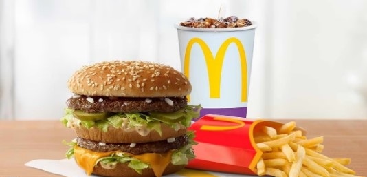 MÜTƏXƏSSİSLƏRDƏN HƏYƏCAN TƏBİLİ: “UŞAQLARINIZI MCDONALDS” YEMƏKLƏRİNDƏN UZAQ TUTUN!” – ŞOK SƏBƏBLƏR