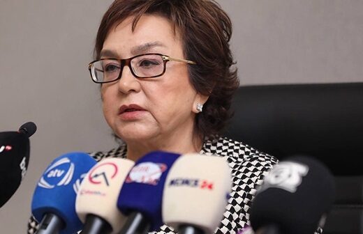 “Mənə qibtə edənlərə deyirəm ki, sağ əlim başlarına”