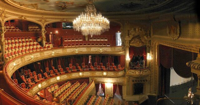 27 Mart Beynəlxalq Teatr Günüdür
