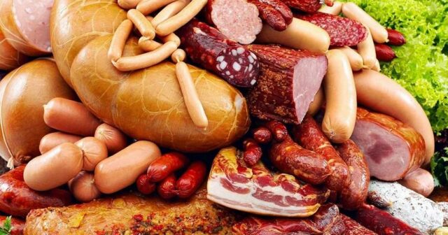 İştahla yediyimiz kolbasa: İçində ət yoxdursa, nələr var? – ŞOK FAKTLAR