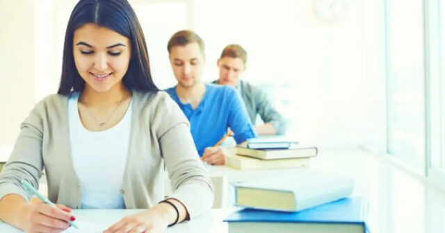 Rezidenturaya qəbul olmaq istəyənlər üçün sınaq imtahanı keçirildi