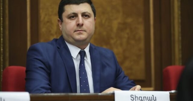 “Azərbaycan 5-6 yerdə əlverişli mövqeləri ələ keçirib” – Erməni deputat