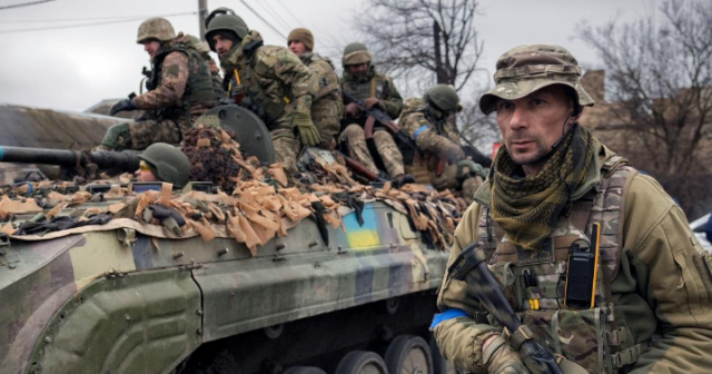 UKRAYNA RUSİYA ŞƏHƏRLƏRİNƏ ƏKS – HÜCUMA HAZIRLAŞIR – “AZOV” ALAYI AÇIQLADI