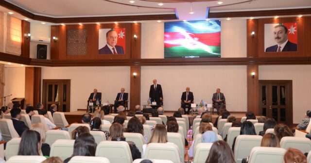 Nəsimi rayonunda tanınmış jurnalistlərin və ziyalıların iştirakı ilə toplantı keçirilib