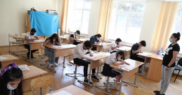 Aprelin 16-da 48 mindən çox şagird buraxılış imtahanı verəcək