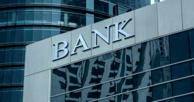 BU BANKLARIN VƏTƏNDAŞLARLA “APREL SAVAŞI” BAŞLAYIR – SİYAHI