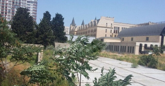 Milli Məclisin yanında 13 milyona torpaq satılır (FOTO)