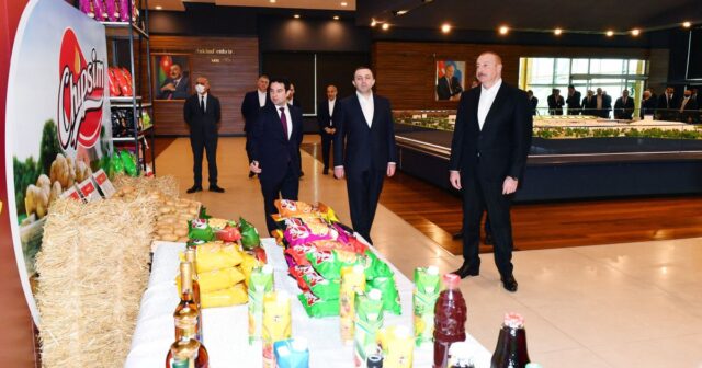Prezident Gürcüstanın Baş naziri ilə Qida Şəhərciyini də gəzdi – Fotolar